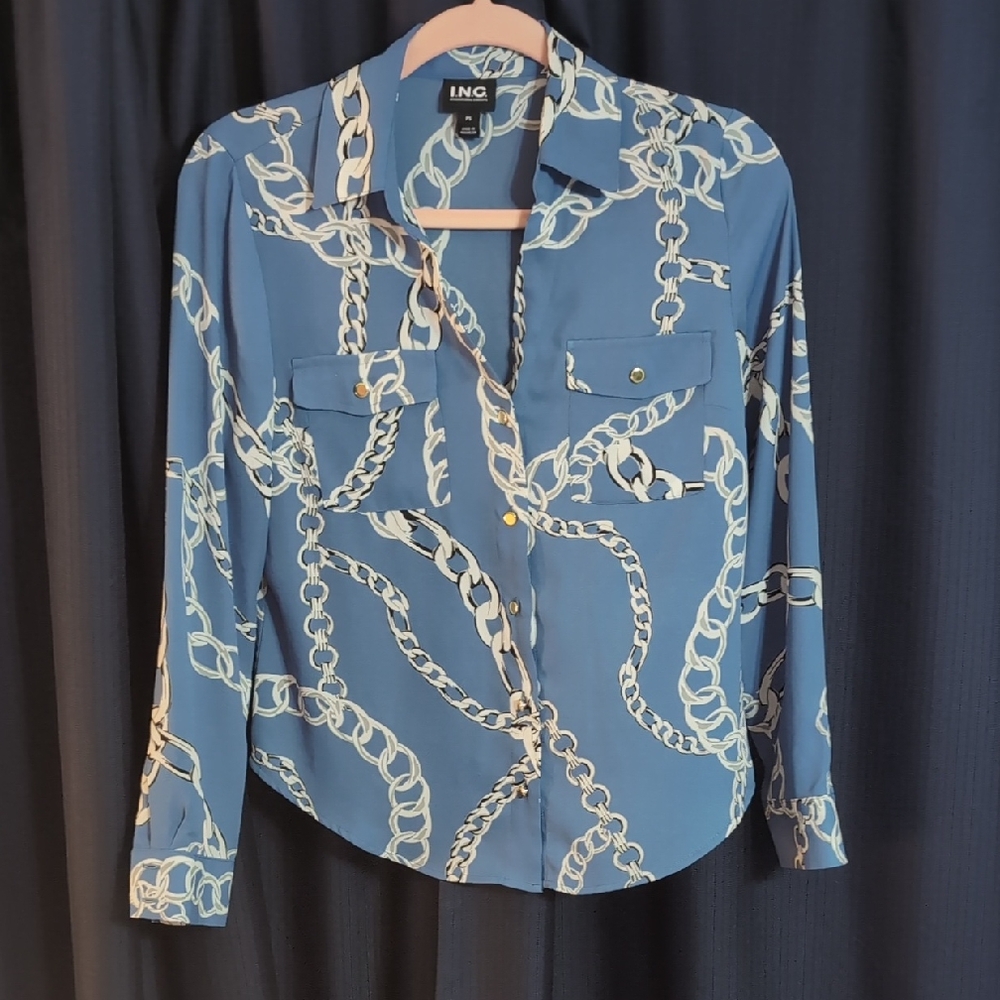 INC International Concepts Blue and White Chain Pattern Top